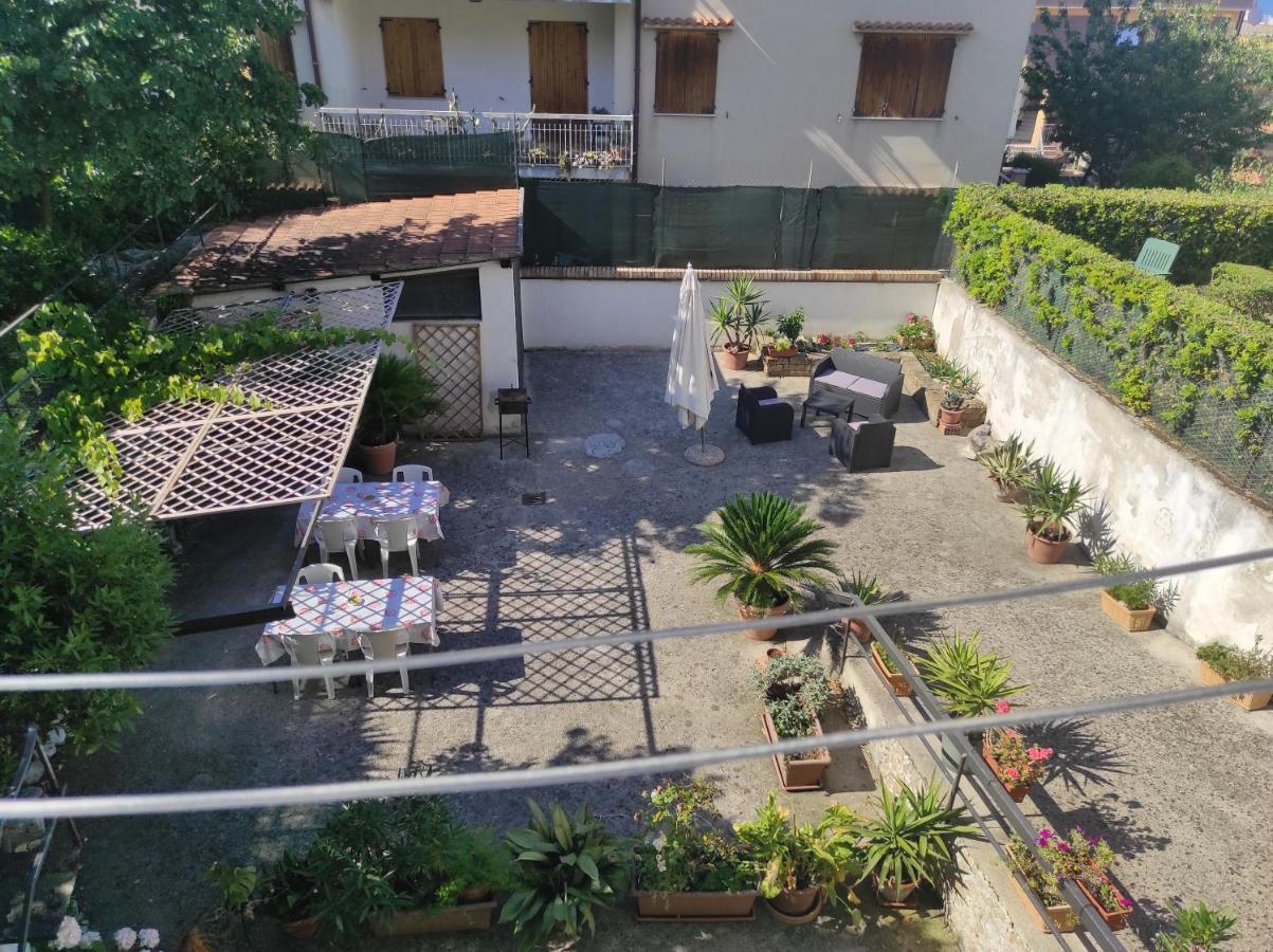 B&B Residenza Leonardo Falconara Marittima Exterior photo